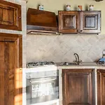 Borgo Sanguineto Apartment *