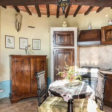 Borgo Sanguineto تورو سول تراسيمينو