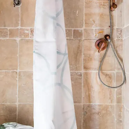 Borgo Sanguineto شقة